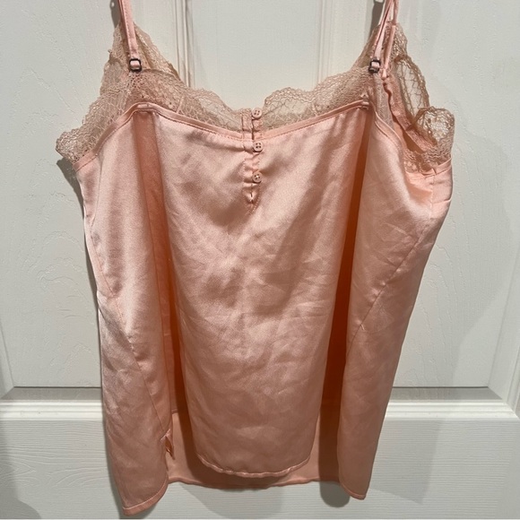 Abercrombie and Fitch Lace trim Silky Satin Camisole m - Picture 5 of 5